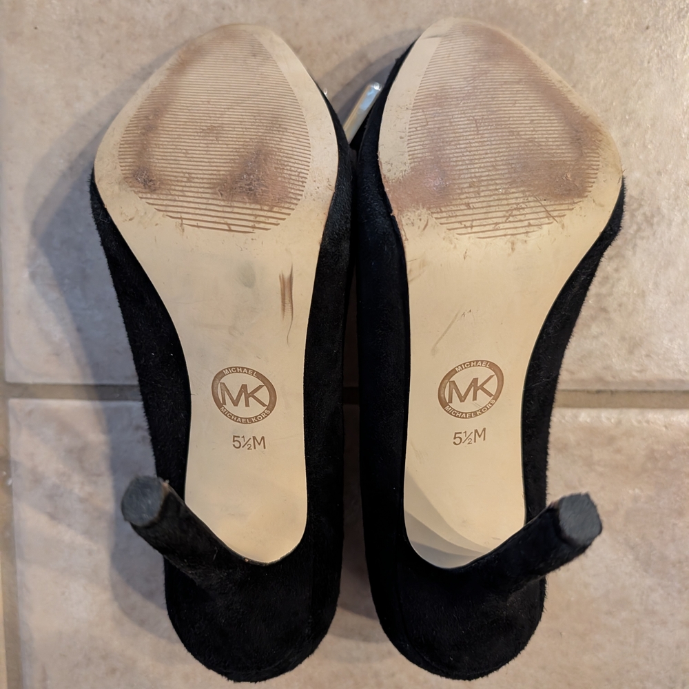 Michael Kors Elegant Black "Delphine" Heels with Bow - Picture 5 of 5